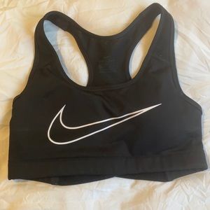 NIKE SPORTBRAS SIZE XS dry fit